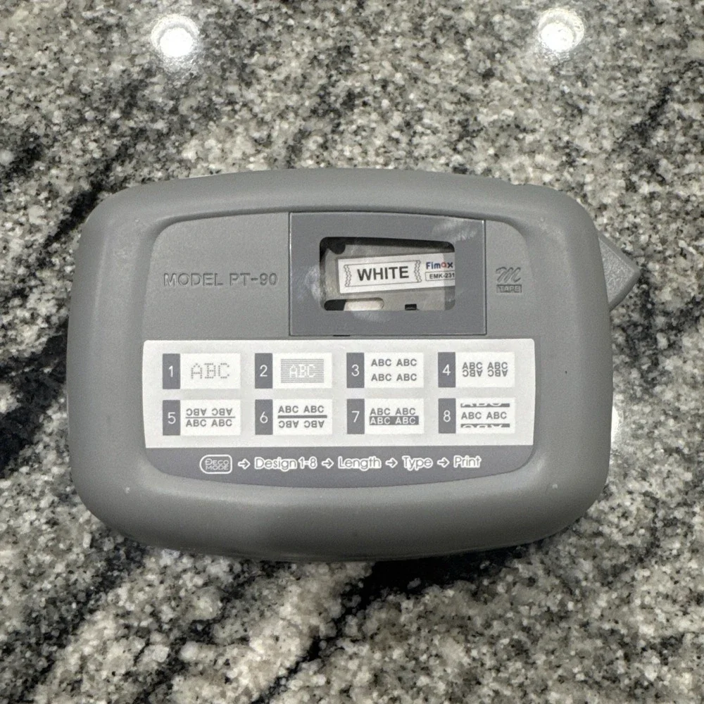 Brother P-Touch Electronic‎ Labeling System Model PT-90